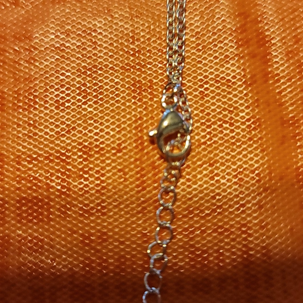 NWOT BIRD ON TREE LIMB NECKLACE - Picture 6 of 7